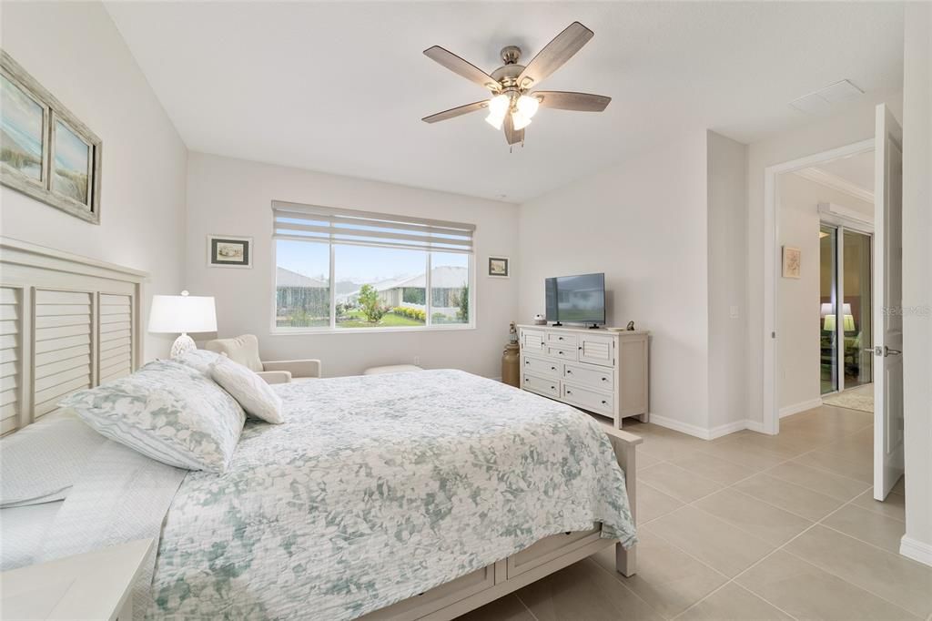 For Sale: $590,000 (3 beds, 3 baths, 2703 Square Feet)