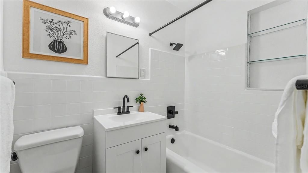 For Sale: $294,900 (3 beds, 2 baths, 1678 Square Feet)