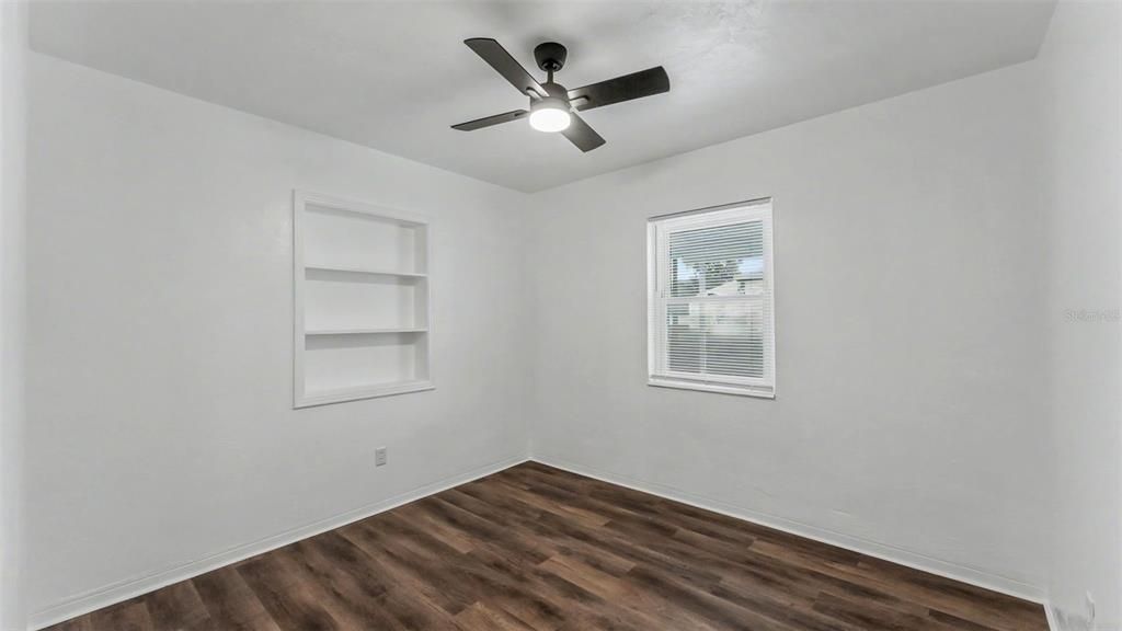 For Sale: $294,900 (3 beds, 2 baths, 1678 Square Feet)