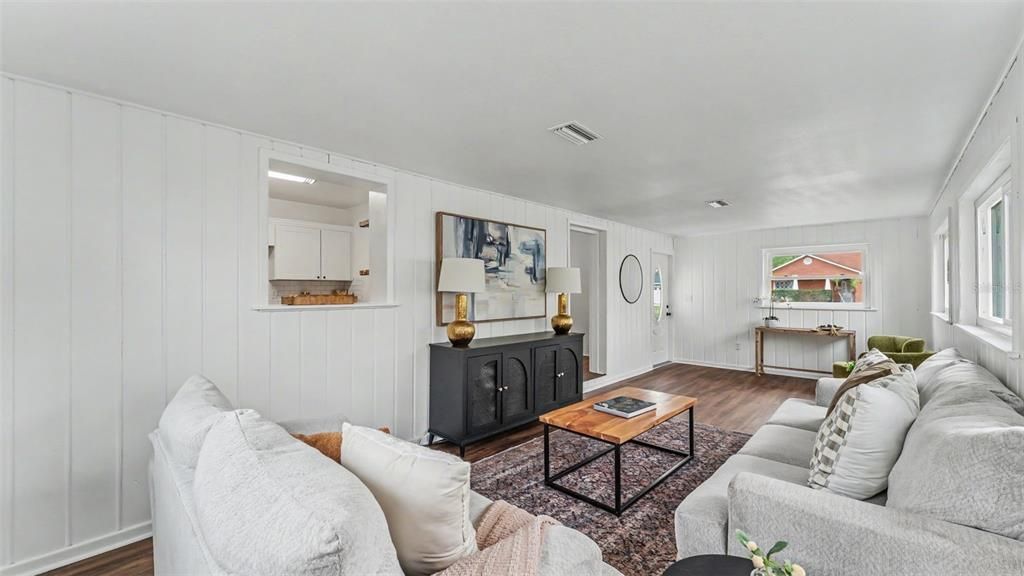 For Sale: $294,900 (3 beds, 2 baths, 1678 Square Feet)