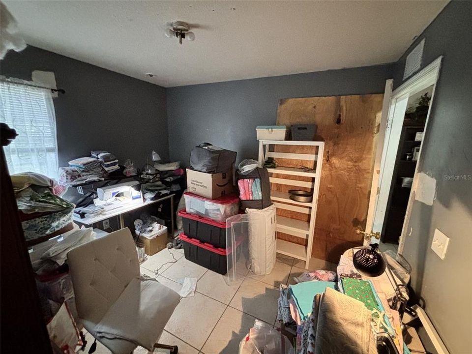 For Sale: $235,000 (4 beds, 2 baths, 1471 Square Feet)