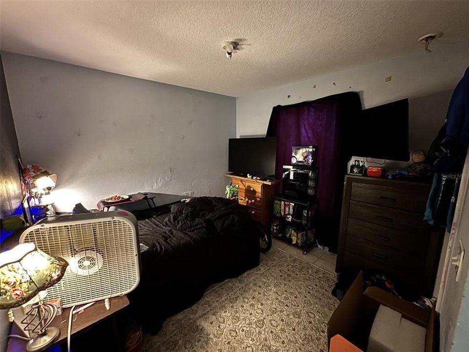 For Sale: $235,000 (4 beds, 2 baths, 1471 Square Feet)