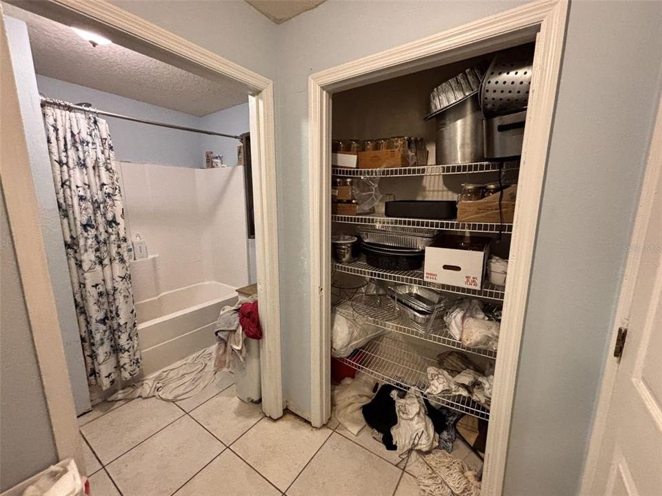 For Sale: $235,000 (4 beds, 2 baths, 1471 Square Feet)