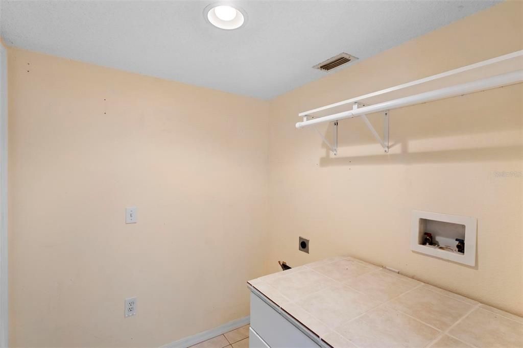 For Rent: $3,300 (5 beds, 2 baths, 2200 Square Feet)