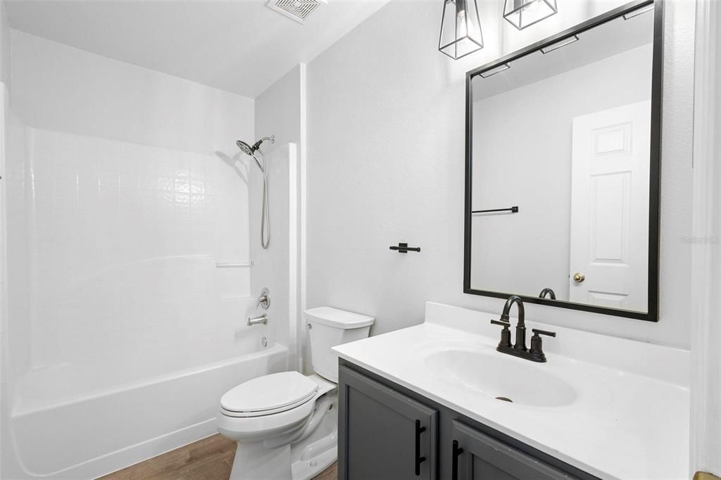 For Rent: $3,300 (5 beds, 2 baths, 2200 Square Feet)