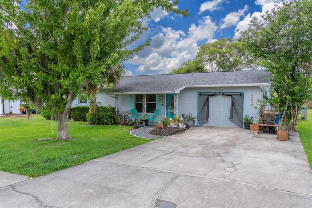For Sale: $325,000 (2 beds, 1 baths, 1382 Square Feet)