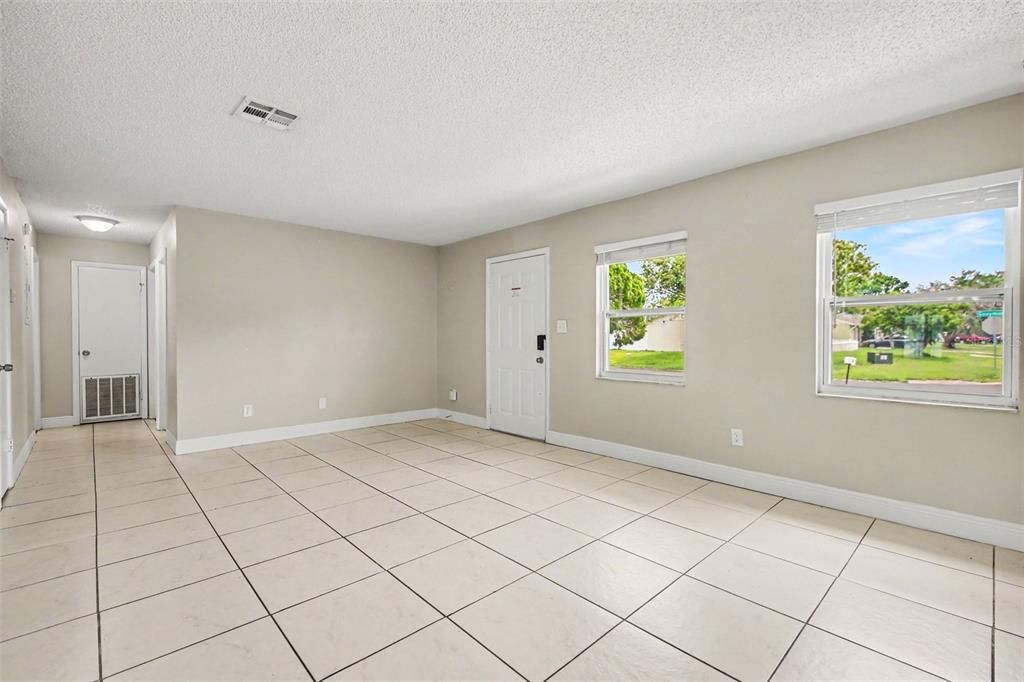 For Sale: $334,900 (3 beds, 2 baths, 1444 Square Feet)
