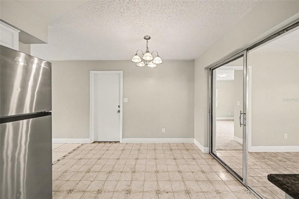 For Sale: $334,900 (3 beds, 2 baths, 1444 Square Feet)