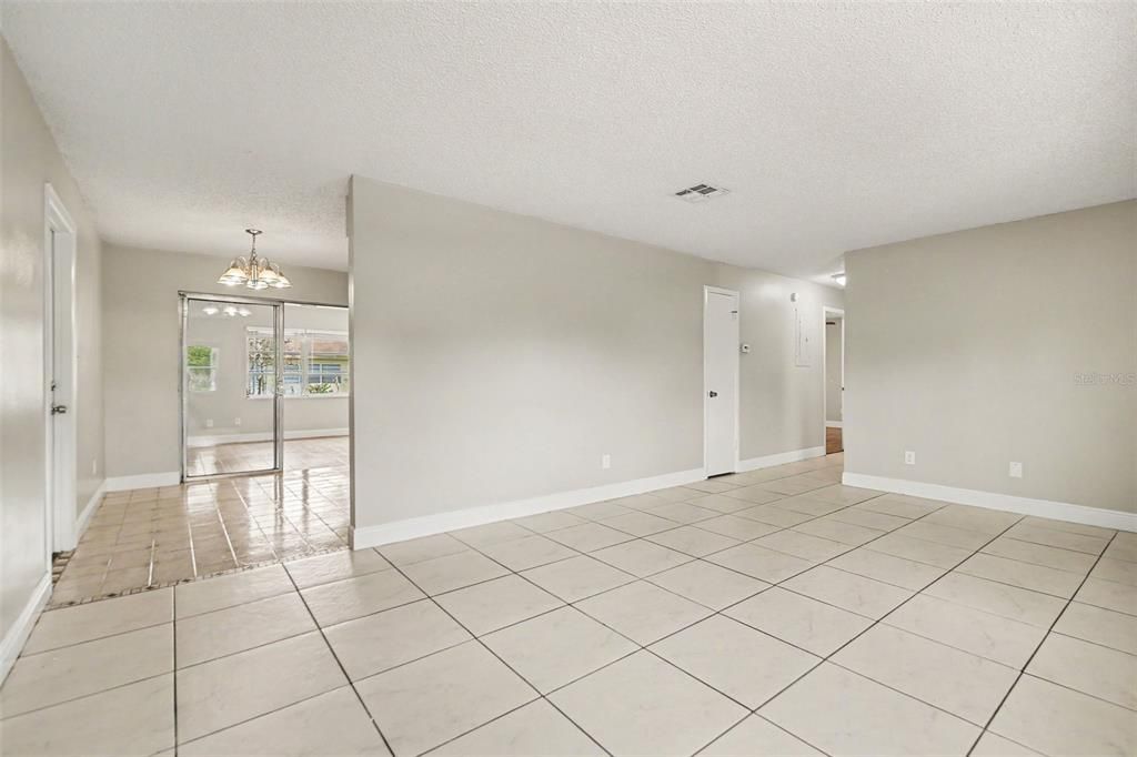 For Sale: $334,900 (3 beds, 2 baths, 1444 Square Feet)