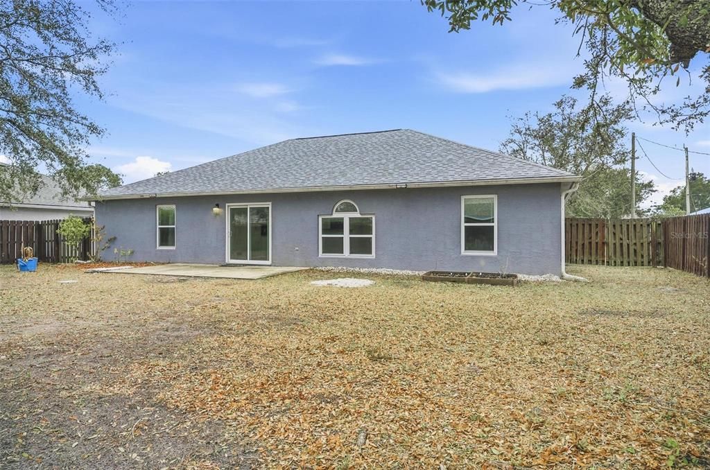 For Rent: $1,900 (3 beds, 2 baths, 1619 Square Feet)