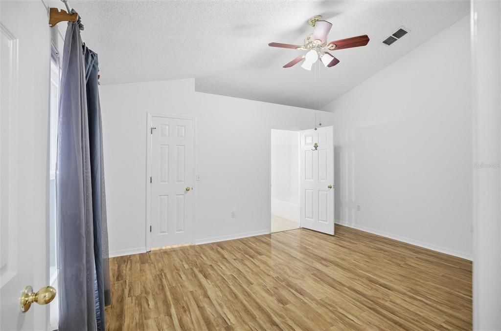 For Rent: $1,900 (3 beds, 2 baths, 1619 Square Feet)