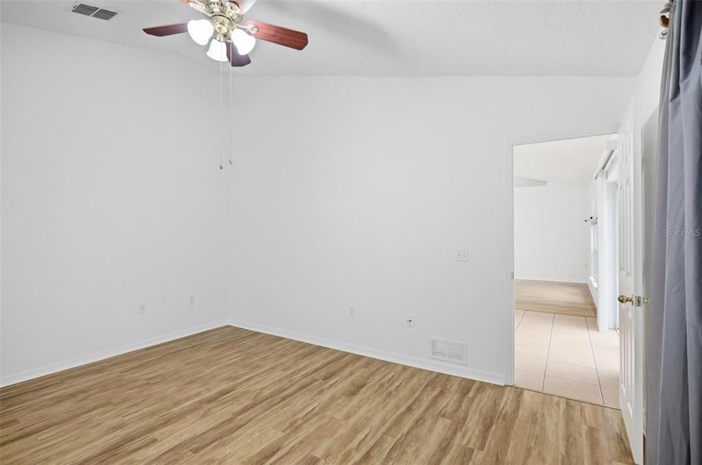 For Rent: $1,900 (3 beds, 2 baths, 1619 Square Feet)