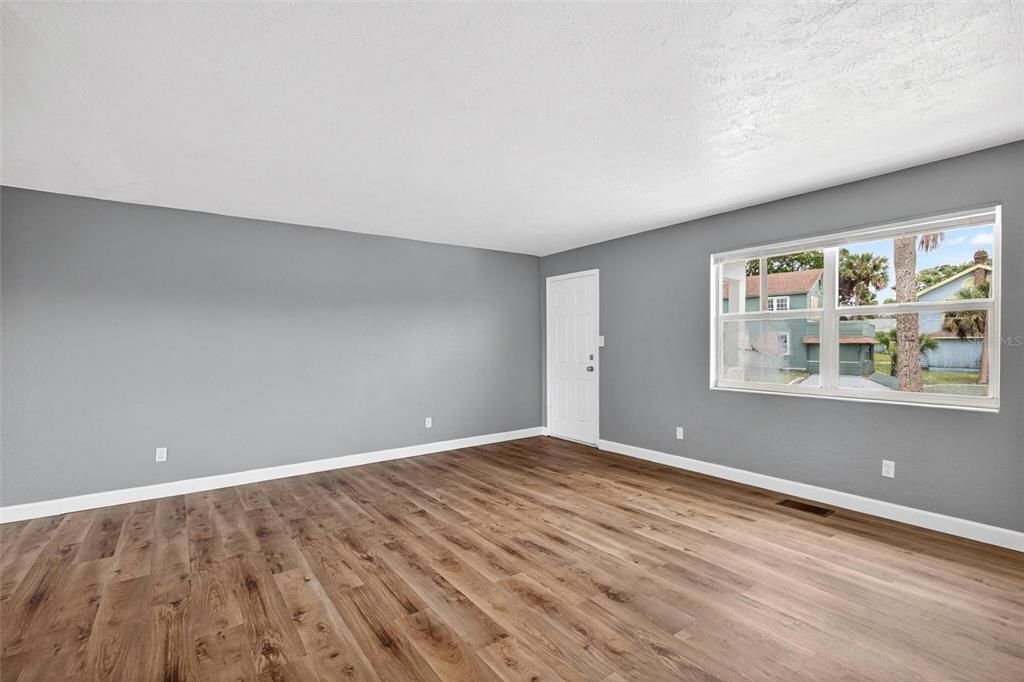 For Sale: $424,000 (6 beds, 0 baths, 1782 Square Feet)