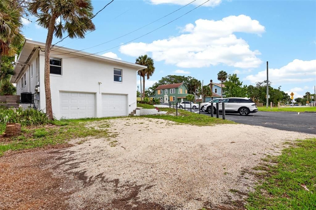 For Sale: $424,000 (6 beds, 0 baths, 1782 Square Feet)