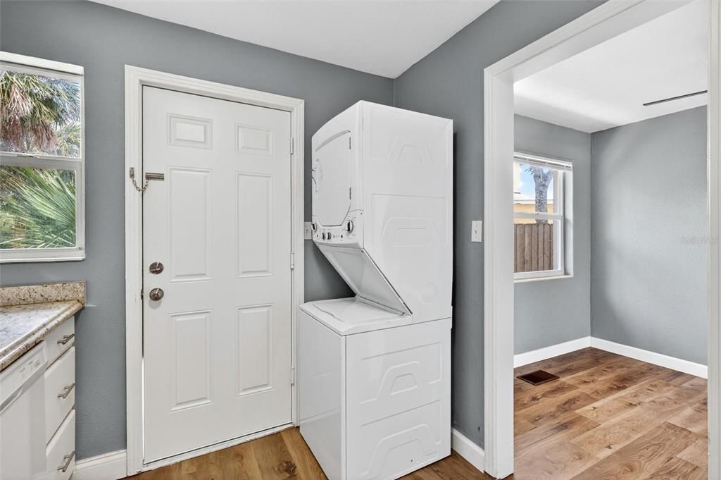 For Sale: $424,000 (6 beds, 0 baths, 1782 Square Feet)