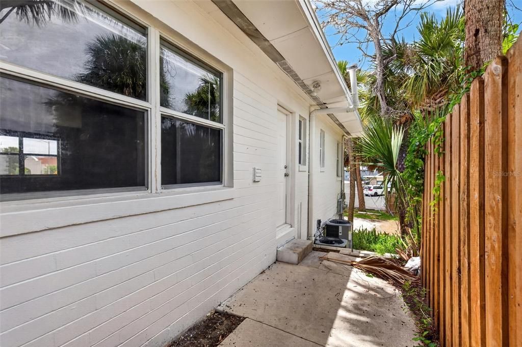For Sale: $424,000 (6 beds, 0 baths, 1782 Square Feet)