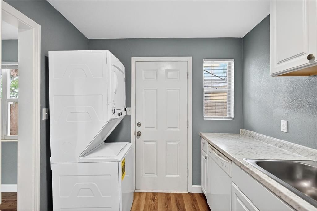 For Sale: $424,000 (6 beds, 0 baths, 1782 Square Feet)