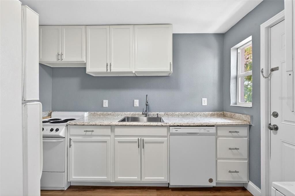 For Sale: $424,000 (6 beds, 0 baths, 1782 Square Feet)
