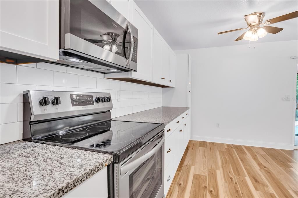 В аренду: $1,950 (2 спален, 2 ванн, 1040 Квадратных фут)