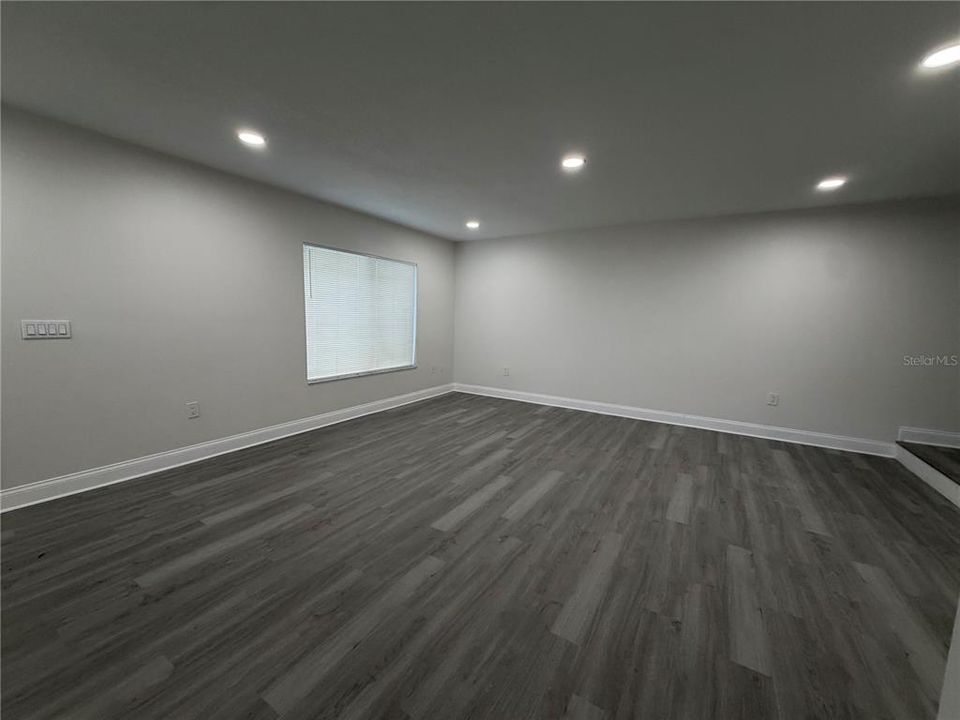 В аренду: $2,095 (3 спален, 2 ванн, 1364 Квадратных фут)
