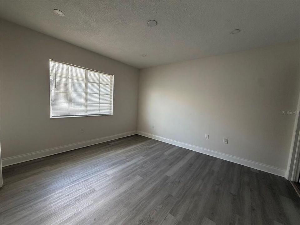 В аренду: $2,095 (3 спален, 2 ванн, 1364 Квадратных фут)