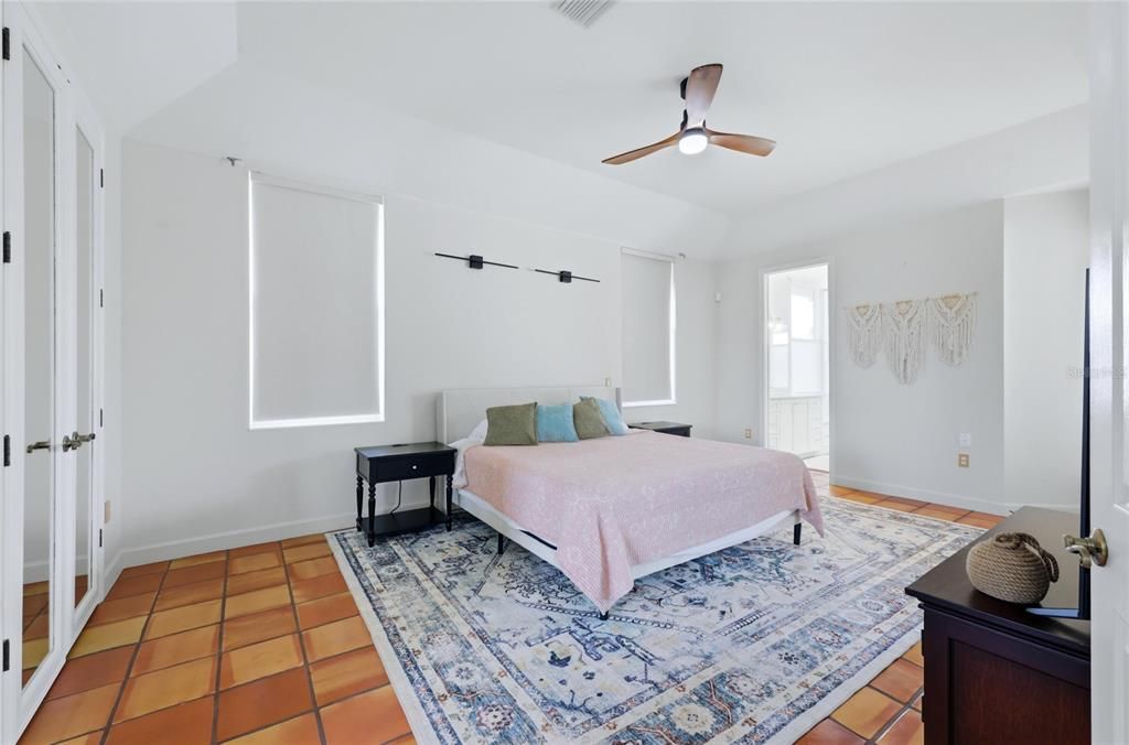 For Sale: $819,000 (3 beds, 2 baths, 2725 Square Feet)