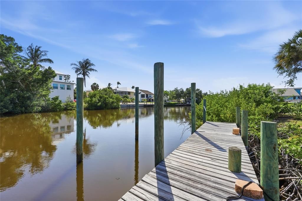 For Sale: $819,000 (3 beds, 2 baths, 2725 Square Feet)
