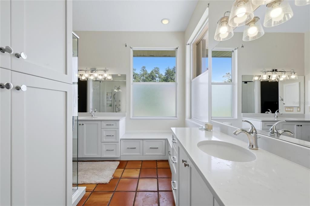 For Sale: $819,000 (3 beds, 2 baths, 2725 Square Feet)