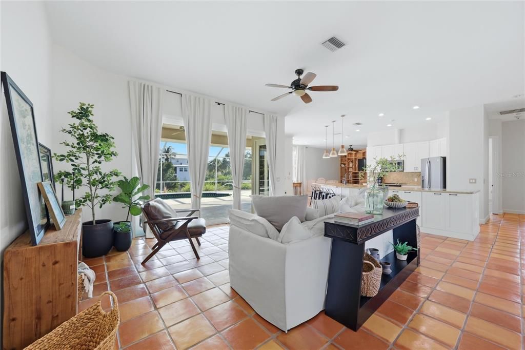 For Sale: $819,000 (3 beds, 2 baths, 2725 Square Feet)