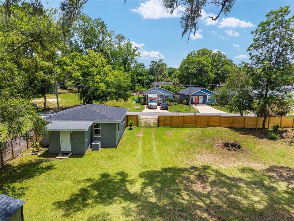 For Sale: $250,000 (2 beds, 1 baths, 780 Square Feet)