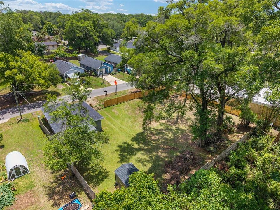 For Sale: $250,000 (2 beds, 1 baths, 780 Square Feet)