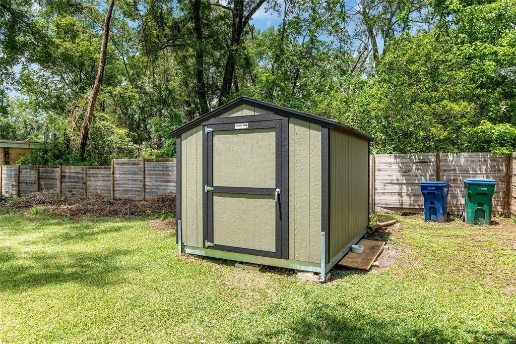 For Sale: $250,000 (2 beds, 1 baths, 780 Square Feet)