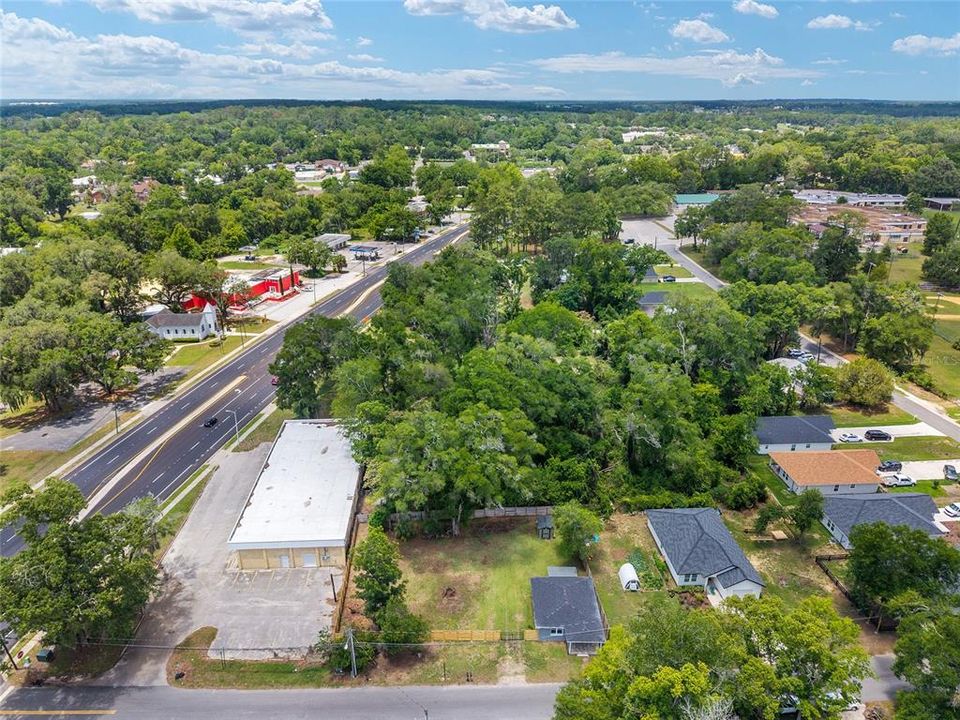 For Sale: $250,000 (2 beds, 1 baths, 780 Square Feet)