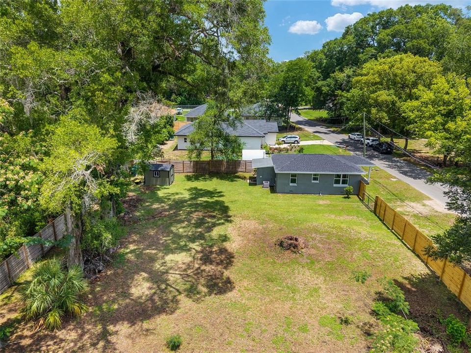 For Sale: $250,000 (2 beds, 1 baths, 780 Square Feet)