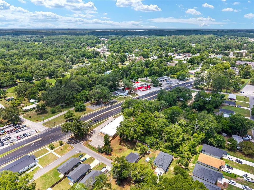 For Sale: $250,000 (2 beds, 1 baths, 780 Square Feet)