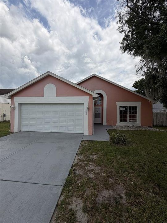 Active With Contract: $300,000 (3 beds, 2 baths, 1324 Square Feet)
