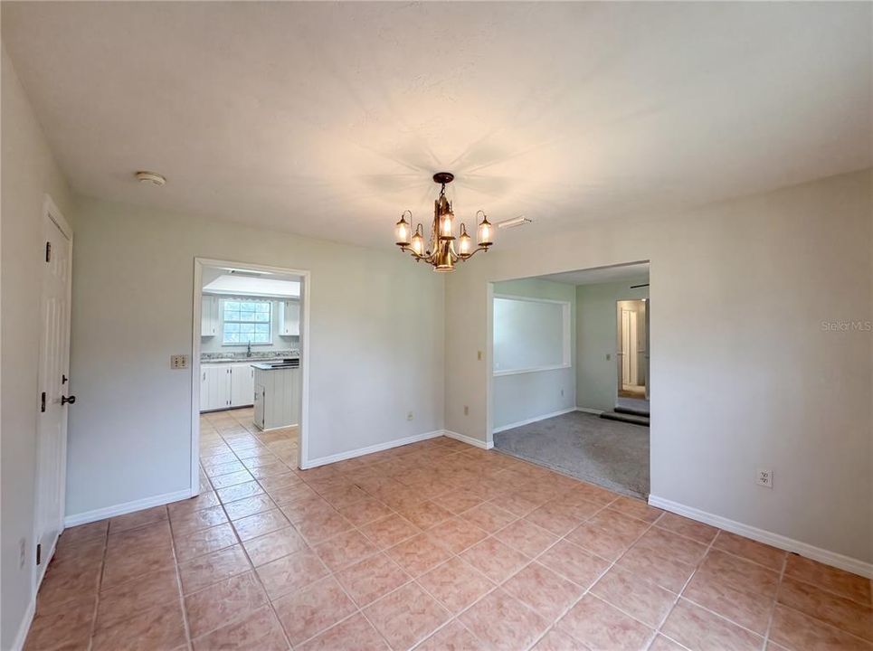 For Sale: $450,000 (3 beds, 2 baths, 1798 Square Feet)