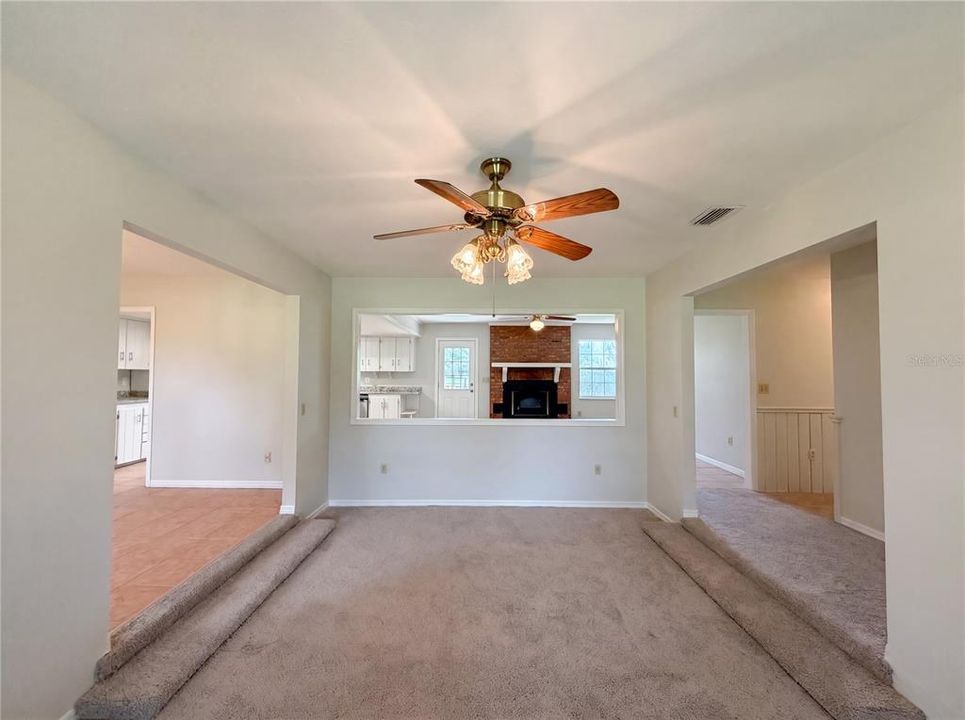 For Sale: $450,000 (3 beds, 2 baths, 1798 Square Feet)