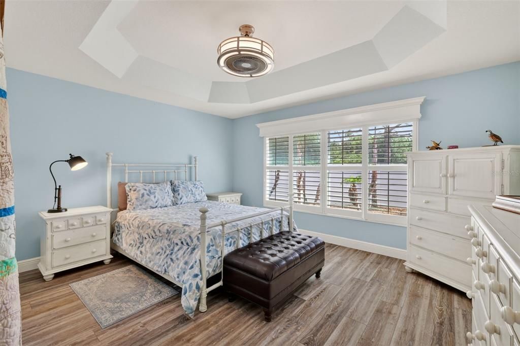 For Sale: $399,900 (3 beds, 2 baths, 1585 Square Feet)