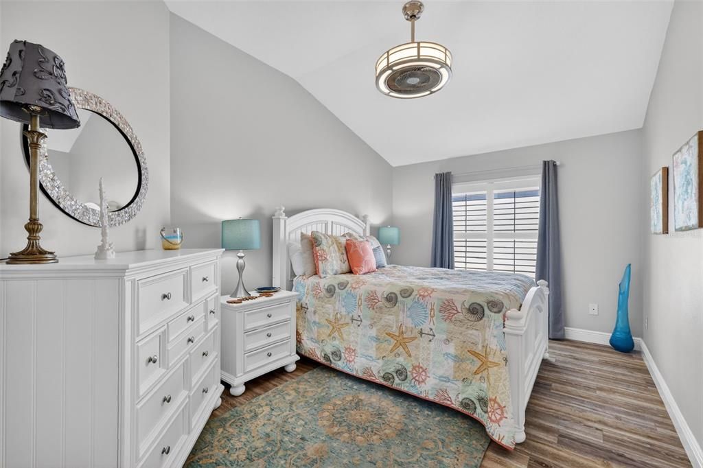 For Sale: $399,900 (3 beds, 2 baths, 1585 Square Feet)