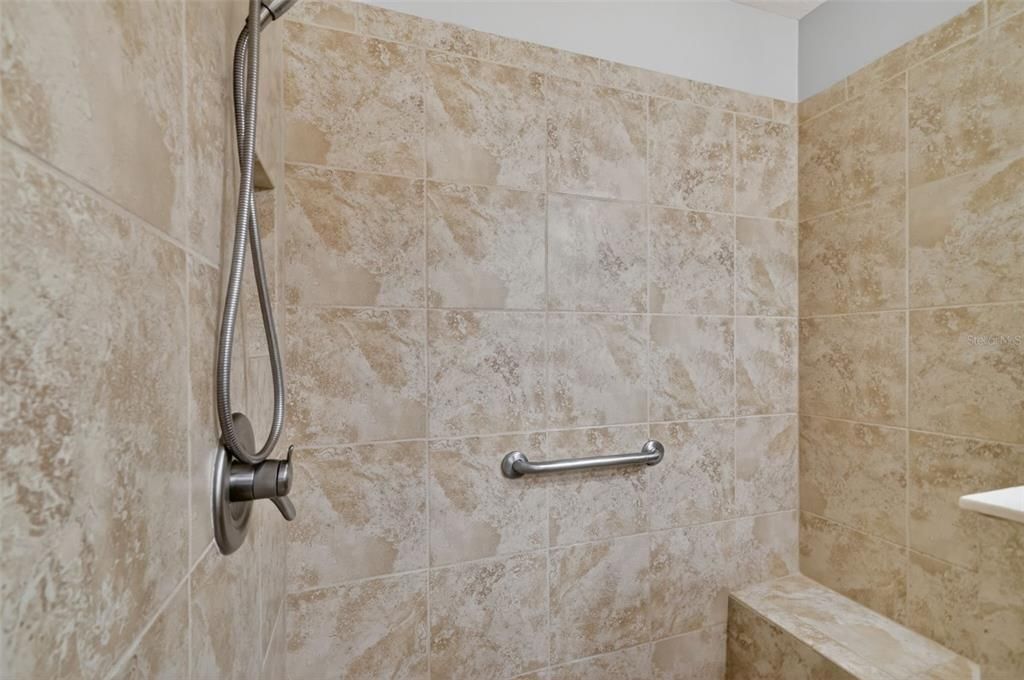 For Sale: $399,900 (3 beds, 2 baths, 1585 Square Feet)