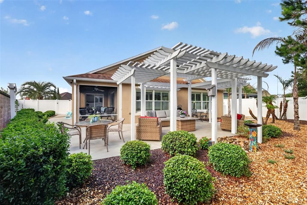 For Sale: $399,900 (3 beds, 2 baths, 1585 Square Feet)