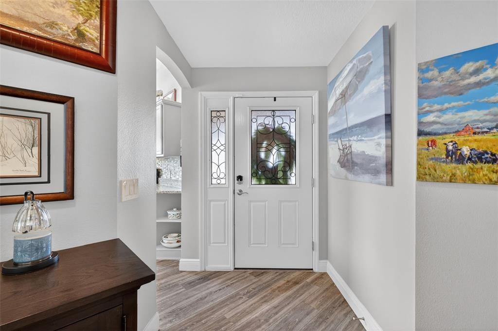 For Sale: $399,900 (3 beds, 2 baths, 1585 Square Feet)