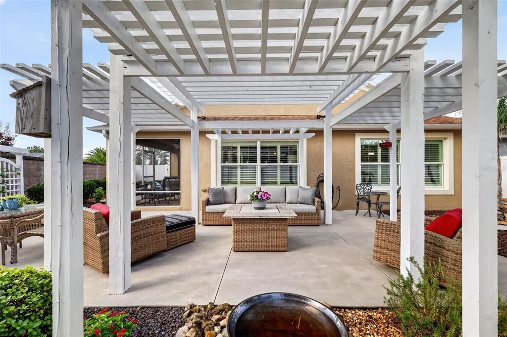 For Sale: $399,900 (3 beds, 2 baths, 1585 Square Feet)