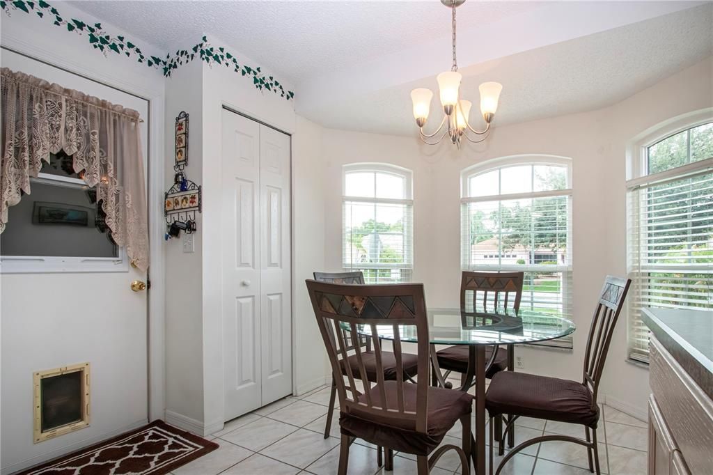 For Sale: $315,000 (2 beds, 2 baths, 1592 Square Feet)