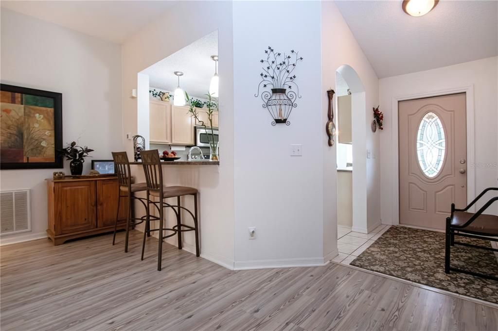 For Sale: $315,000 (2 beds, 2 baths, 1592 Square Feet)