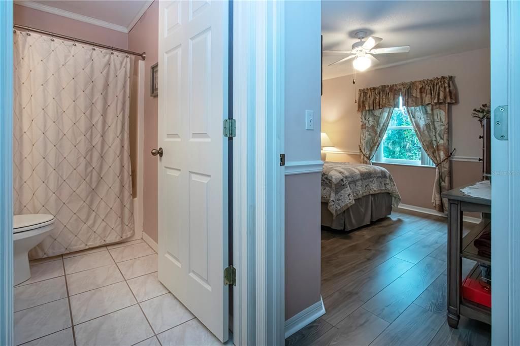 For Sale: $315,000 (2 beds, 2 baths, 1592 Square Feet)