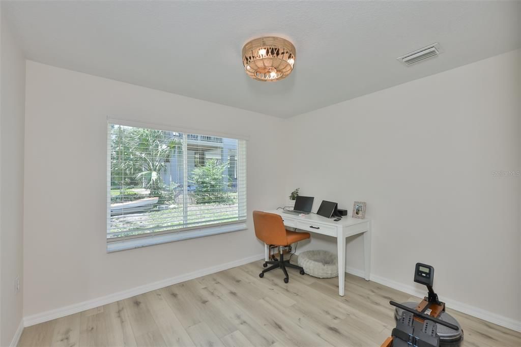 For Sale: $450,000 (3 beds, 2 baths, 1608 Square Feet)