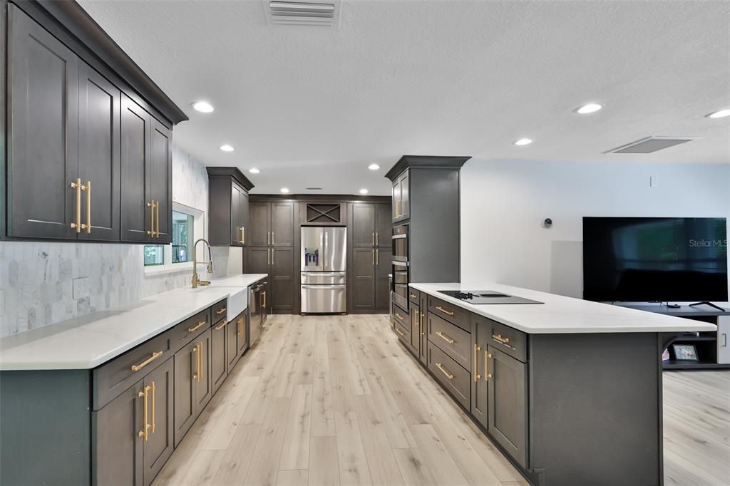 For Sale: $450,000 (3 beds, 2 baths, 1608 Square Feet)