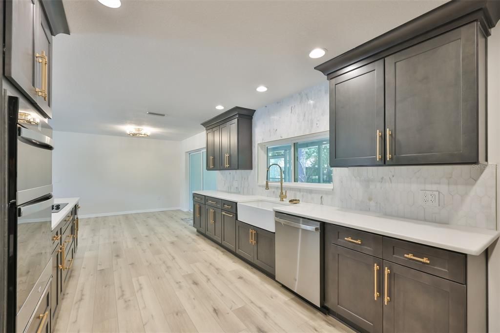 For Sale: $450,000 (3 beds, 2 baths, 1608 Square Feet)